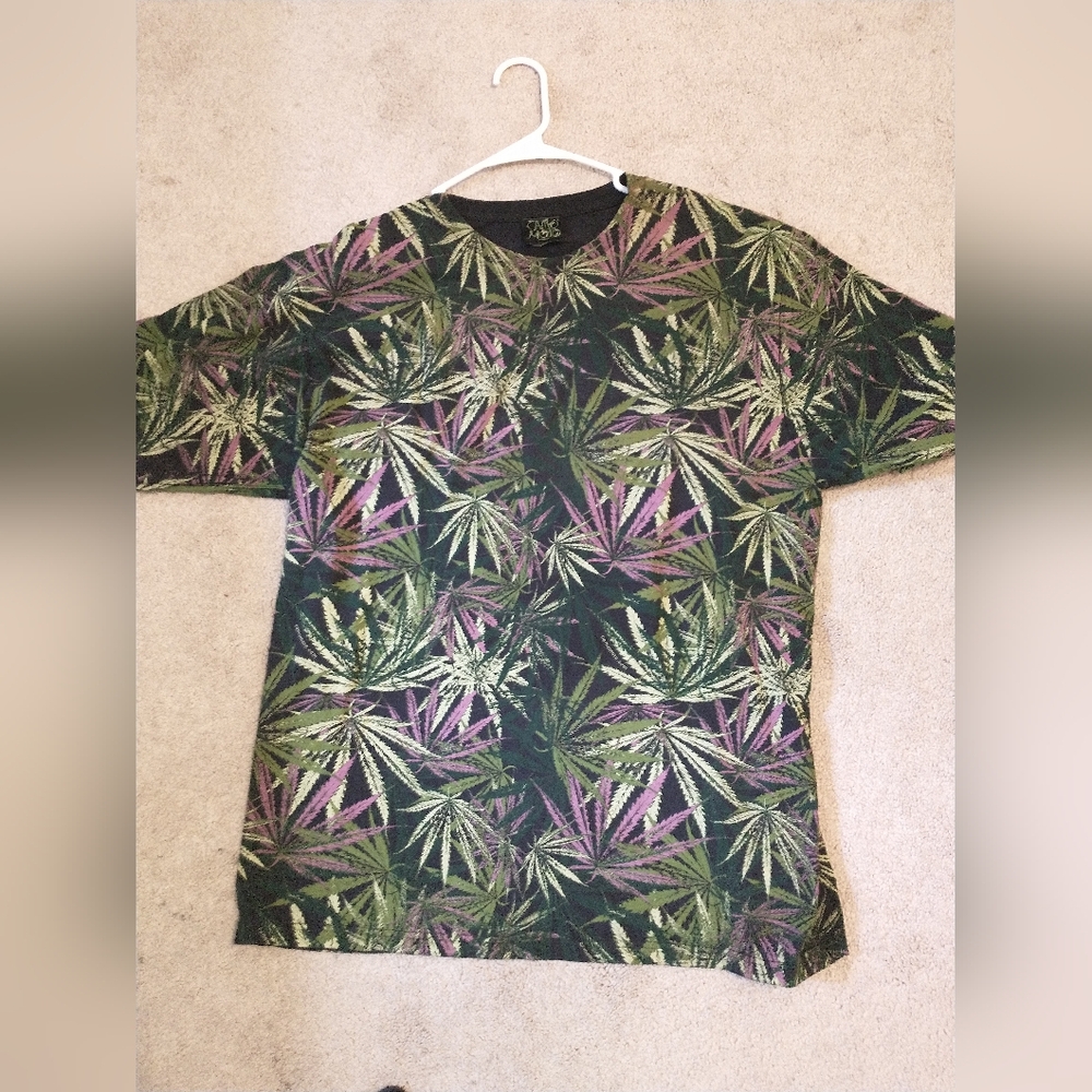 Cannabis Print T-Shirt
